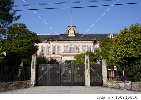 岡山県立津山高等学校：本館 100210830