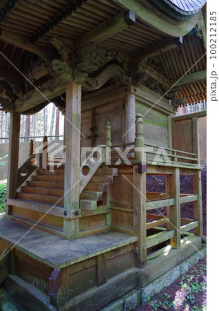 信州　安曇野　堀金の賀茂神社　浅川豊八の大隅流彫刻がみごとな本殿　江戸時代建造 100212185