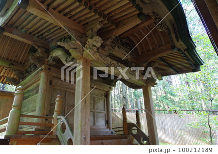 信州　安曇野　堀金の賀茂神社　浅川豊八の大隅流彫刻がみごとな本殿　江戸時代建造 100212189