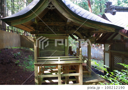 信州 安曇野 堀金の賀茂神社 浅川豊八の大隅流彫刻がみごとな本殿 江戸時代建造 信州 安曇野 堀金の賀茂神社 浅川豊八の大隅流彫刻がみごとな本殿 江戸時代建造 100212190