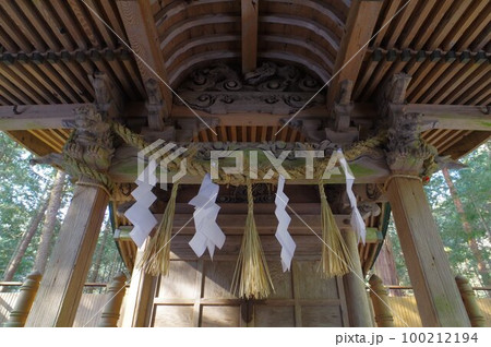 信州 安曇野 堀金の賀茂神社 浅川豊八の大隅流彫刻がみごとな本殿 江戸時代建造 信州 安曇野 堀金の賀茂神社 浅川豊八の大隅流彫刻がみごとな本殿 江戸時代建造 100212194