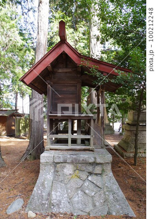 信州 安曇野 堀金の上堀諏訪神社 秋葉社本殿 安曇野の名匠 立川豊八の作品 文政年間の建立 信州 安曇野 堀金の上堀諏訪神社 秋葉社本殿 安曇野の名匠 立川豊八の作品 文政年間の建立 100212248