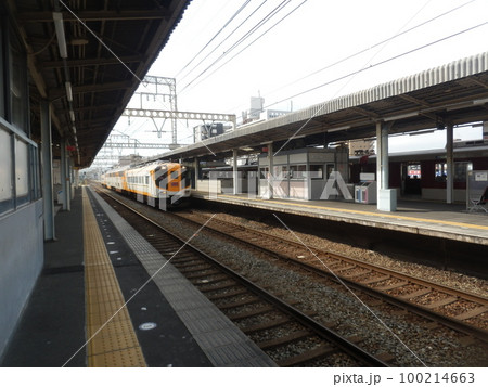 阪神電車・ホーム 阪神電車・ホーム 100214663