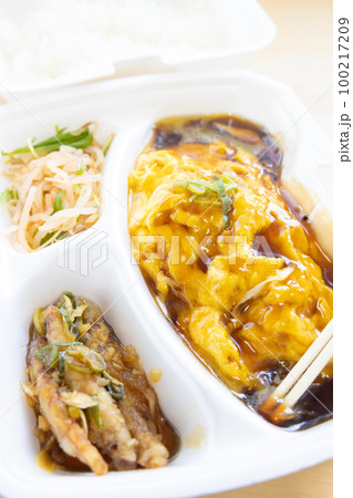 美味しい中華料理、かに玉弁当 100217209