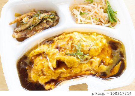 美味しい中華料理、かに玉弁当 美味しい中華料理、かに玉弁当 100217214