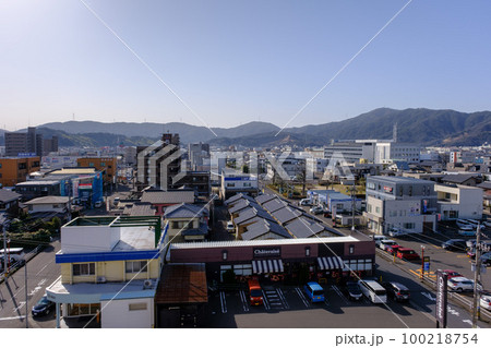 福井県敦賀市の街並み 100218754