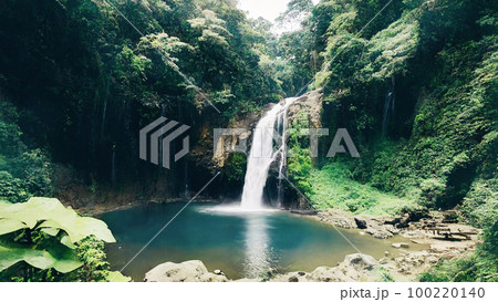 滝　滝つぼ　背景素材 100220140