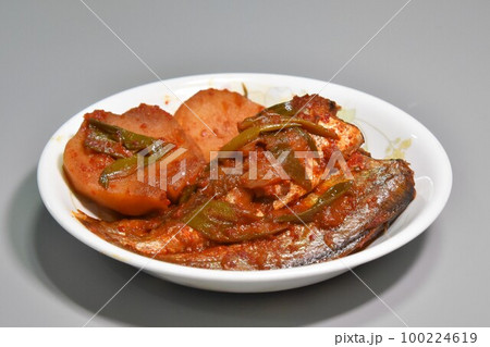 魚 シーフード 食べ物 100224619