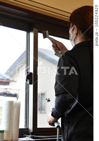 窓ガラス　ウインドウフィルム 100224920