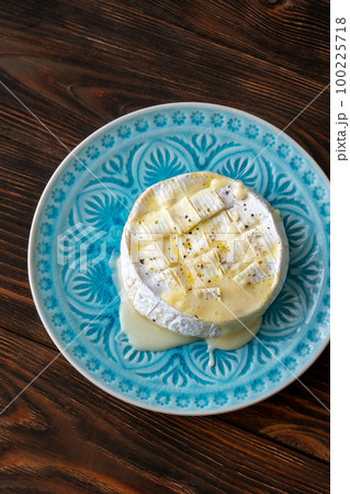 Baked Camembert Cheese Baked Camembert Cheese 100225718