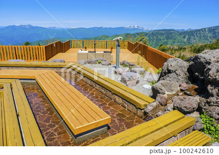 天空テラスと足湯 100242610