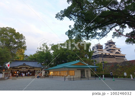 加藤神社と熊本城 加藤神社と熊本城 100246032