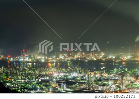《岡山県》水島コンビナート・工場夜景_鷲羽山スカイラインより撮影 《岡山県》水島コンビナート・工場夜景_鷲羽山スカイラインより撮影 100252173