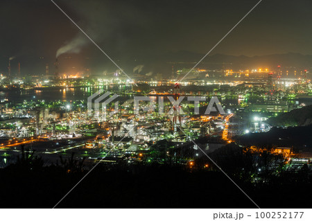 《岡山県》水島コンビナート・工場夜景_鷲羽山スカイラインより撮影 《岡山県》水島コンビナート・工場夜景_鷲羽山スカイラインより撮影 100252177
