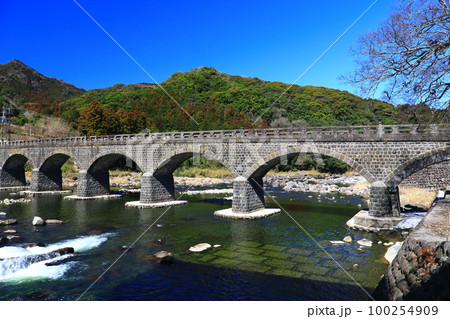 【大分県】晴天の耶馬渓橋 【大分県】晴天の耶馬渓橋 100254909
