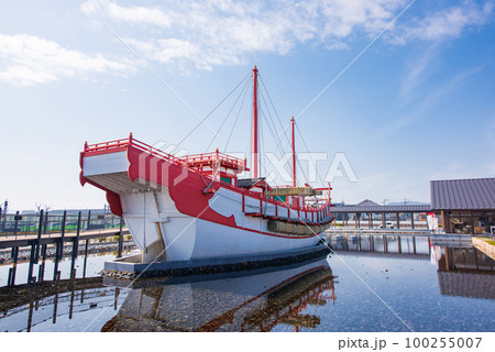 奈良市 平城京跡 復原遣唐使船 奈良市 平城京跡 復原遣唐使船 100255007