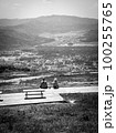 白黒で撮った岩岳からの景色 100255765