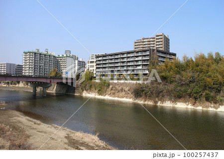 仙台市 広瀬川 青空 仙台市 広瀬川 青空 100257437