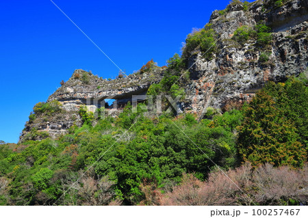 【大分県】晴天の古羅漢の景(耶馬渓) 【大分県】晴天の古羅漢の景(耶馬渓) 100257467