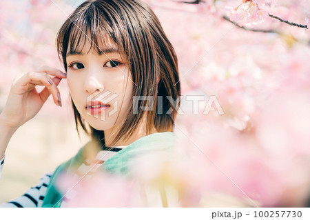 女性 ビューティー 花 女性 ビューティー 花 100257730