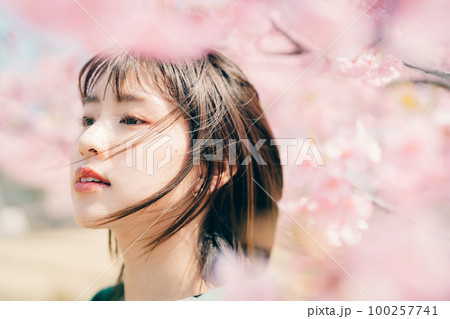 女性 ビューティー 花 女性 ビューティー 花 100257741