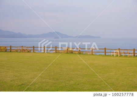 香川県さぬき市　大串自然公園から小豆島を望む　 100257778