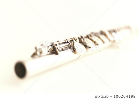 木管楽器フルートのイメージ写真 木管楽器フルートのイメージ写真 100264198