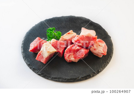 角切り肉の豚と牛 角切り肉の豚と牛 100264907