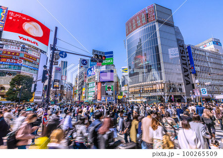 日本の東京都市景観 3.11…。渋谷は脅威の人流。なるか呪縛解放…マスク着用は個人判断13日＝11日 100265509