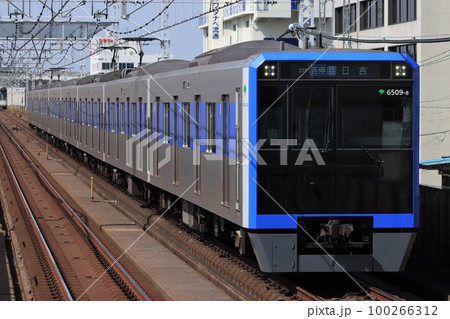 都営三田線　6500形　新高島平駅 100266312
