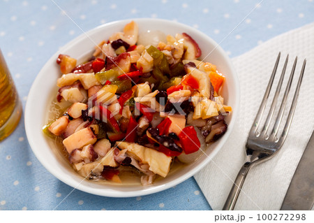 Seafood salad Salpicon de marisco 100272298