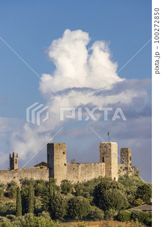 Old Town Monteriggioni, Tuscany, Italy 100272850
