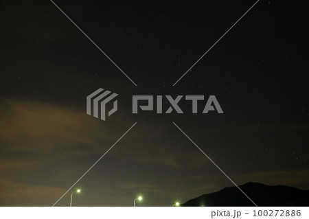 北杜市武川町、夜明け前の南の空に昇ったさそり座 北杜市武川町、夜明け前の南の空に昇ったさそり座 100272886