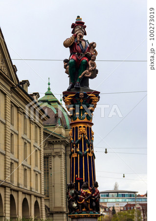 Child Eater Fountain (Kindlifresserbrunnen) is a painted stone fountain in old city of Bern, Switzerland. Built in 1545-1546 Child Eater Fountain (Kindlifresserbrunnen) is a painted stone fountain in old city of Bern, Switzerland. Built in 1545-1546 100273019