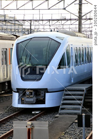 美しく輝く白磁の超豪華特急は日光・鬼怒川へ… 東武鉄道・新特急『スペーシアX』N100系 美しく輝く白磁の超豪華特急は日光・鬼怒川へ… 東武鉄道・新特急『スペーシアX』N100系 100280644