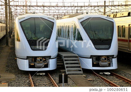美しく輝く白磁の超豪華特急は日光・鬼怒川へ… 東武鉄道・新特急『スペーシアX』N100系 美しく輝く白磁の超豪華特急は日光・鬼怒川へ… 東武鉄道・新特急『スペーシアX』N100系 100280651