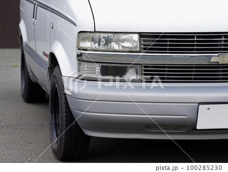 輸入車イメージ　シボレー・アストロのフロントマスク 100285230