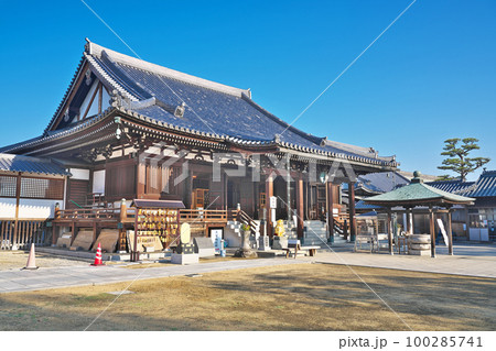 【鶏足山 宝幢院 金倉寺】 (四国霊場第76番札所) 香川県善通寺市金蔵寺町 100285741