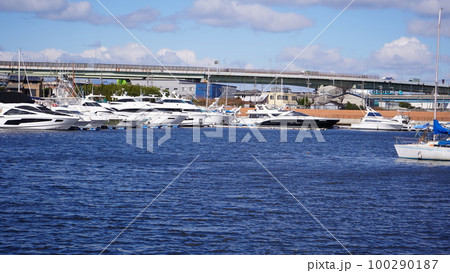 大阪堺港のヨットハーバー、クルーザー 大阪堺港のヨットハーバー、クルーザー 100290187