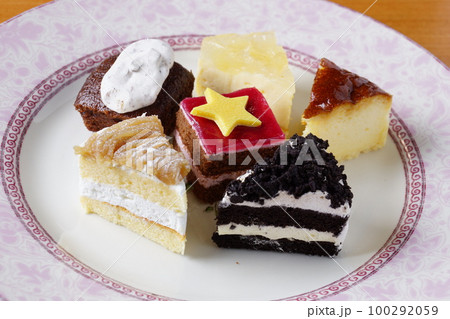プチケーキ　ケーキバイキング 100292059