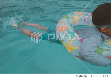 9 years old 100292434