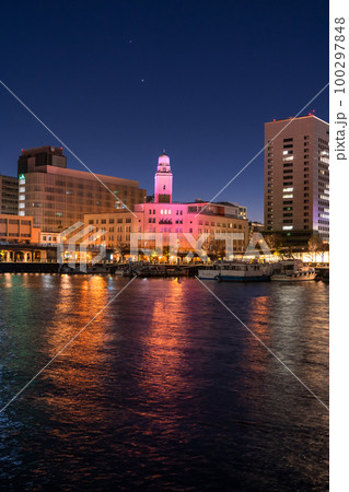 《神奈川県》横浜港町の夜景・象の鼻パーク 100297848