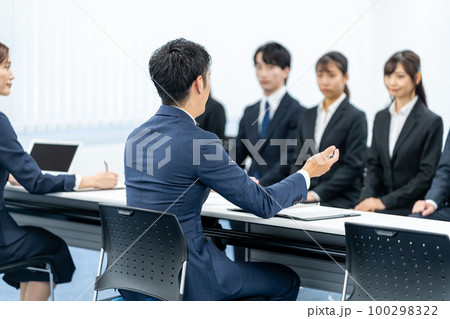 面接イメージ 面接イメージ 100298322