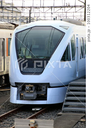 美しく輝く白磁の超豪華特急は日光・鬼怒川へ… 東武鉄道・新特急『スペーシアX』N100系 美しく輝く白磁の超豪華特急は日光・鬼怒川へ… 東武鉄道・新特急『スペーシアX』N100系 100312204