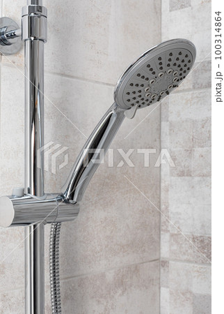 running water of shower faucet running water of shower faucet 100314864