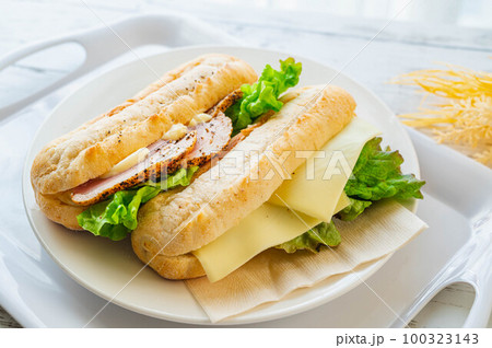 鴨ロースとチーズのカスクート 100323143