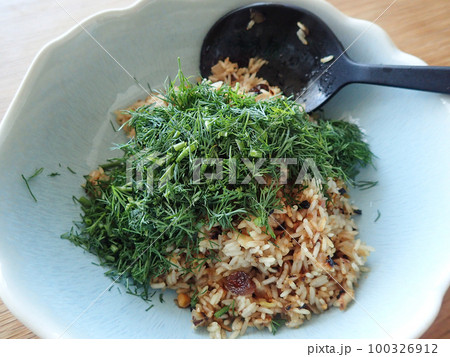 キャベツのサルマ用のライス 100326912