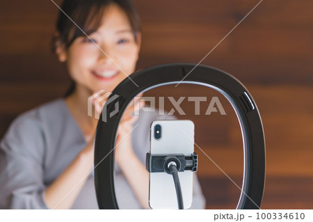 ライブ配信 100334610