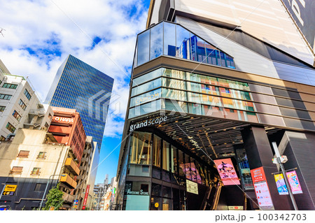 東京 豊島区東池袋 サンシャイン通りの都市風景 グランドスケープ池袋 東京 豊島区東池袋 サンシャイン通りの都市風景 グランドスケープ池袋 100342703