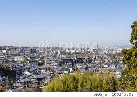 明星山三室戸寺　梅園から宇治・八幡市方面を望む 100345205